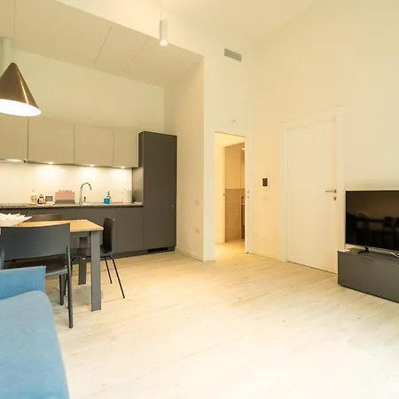 With Terrace And Pool, 5 Min From The Martesana *