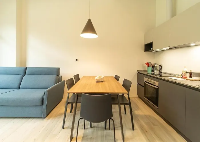 With Terrace And Pool, 5 Min From The Martesana アパート ミラノ